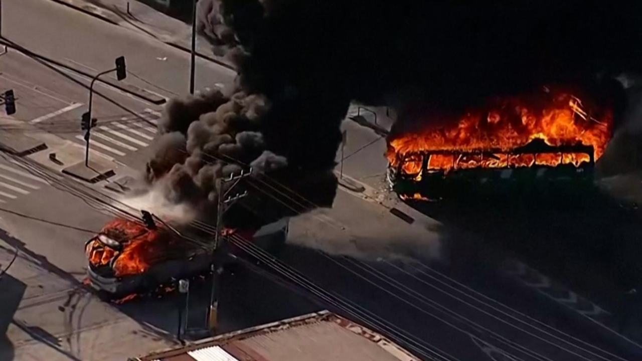 Gang members burn buses, trucks in Brazil