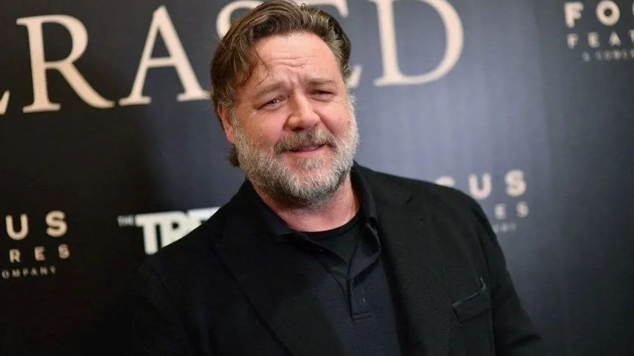 Russel Crowe: I am the descendant of the last person to be executed by beheading!
