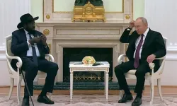 This is how the head of state was forced in front of the cameras