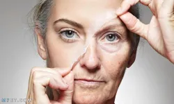 It smooths deep wrinkles like an iron: 10 years younger!