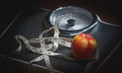 Surprising reasons why you gain weight without realizing it!