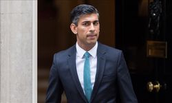 UK Prime Minister Rishi Sunak: "Artificial intelligence could make it easier to make biological weapons"