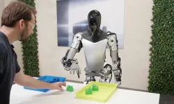 The incredible development of Tesla's humanoid robot Optimus!