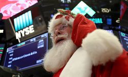 Did the Christmas rally come too early to the stock markets? Here are the risks!