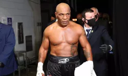 57-year-old Muslim Boxer Mike Tyson Strikes Fear! "The person who can beat me has not been born yet"