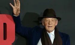 Bad news from McKellen: He fell on stage!