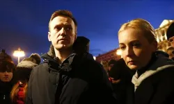Arrest warrant for Navalny's wife!