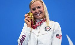 Paralympic Swimmer Jessica Long Surpasses Michael Phelps in Medal Count, Redefining Swimming Excellence