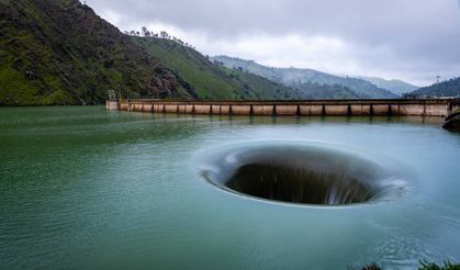 The secret of the mysterious lake: It could be a gateway to another world!