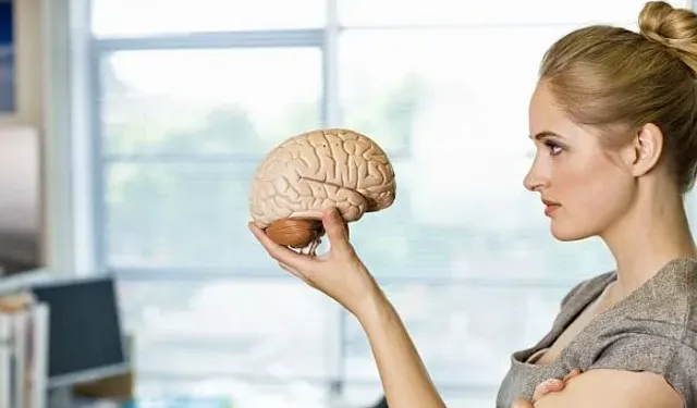 Avoid these 7 habits to keep your brain young!