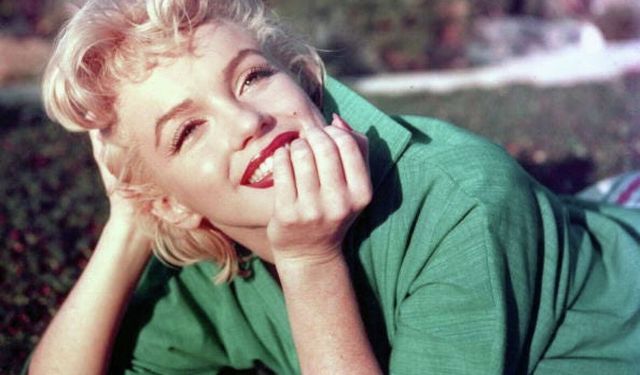 Marilyn Monroe's side is up for sale!