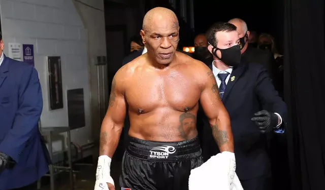 57-year-old Muslim Boxer Mike Tyson Strikes Fear! "The person who can beat me has not been born yet"