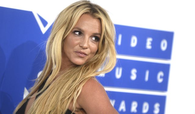 Britney Spears is getting divorced!