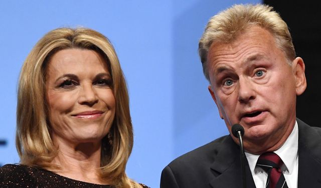 Vanna White pays emotional tribute to Pat Sajak before his final 'Wheel of Fortune' episode