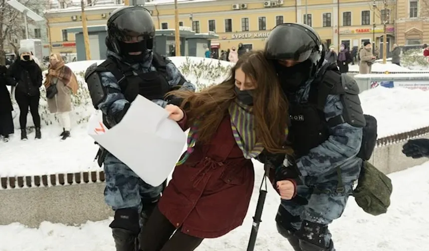 Attention to those going to Russia: With the new law, you can be detained for no reason!
