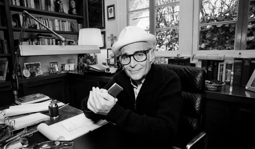 Norman Lear has lost his life!