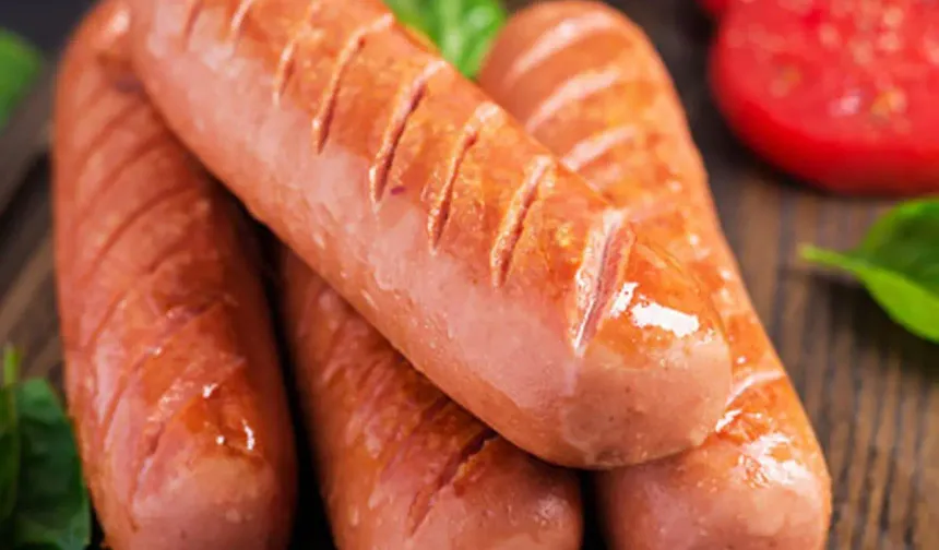 Excess sausage consumption increases the risk of bowel cancer by 40 percent!