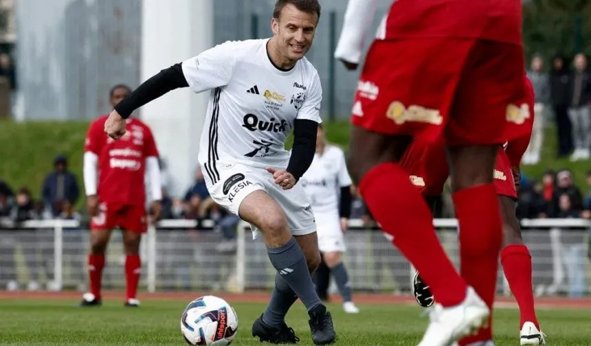 Macron on the pitch for a charity match with football legends!