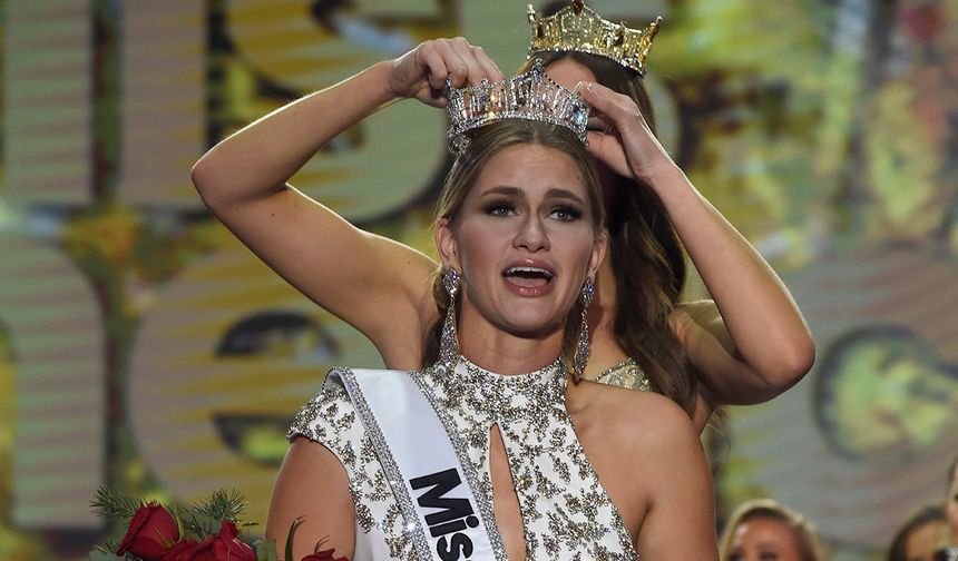 Miss America has given up her crown: I'm losing my mind!