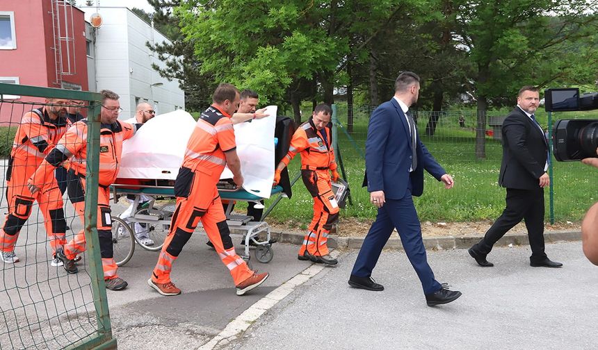 Attack on the Prime Minister of Slovakia: Shot in the stomach!
