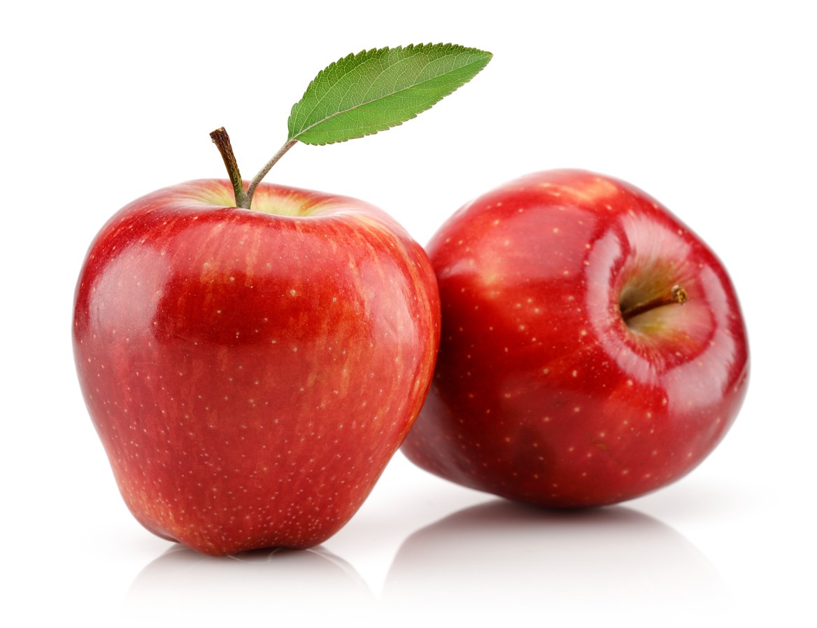 Red apples contain more antioxidants than green apples. Antioxidants help protect cells against damage caused by free radicals. Free radicals can increase the risk of chronic diseases such as aging, heart disease and cancer.
