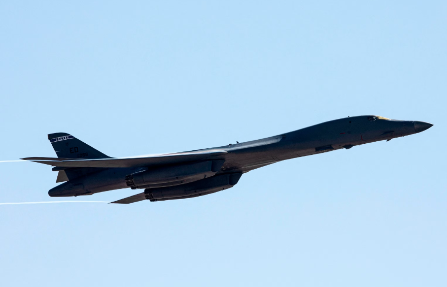 B-1B Bomber Crashes In The US - Jurnal Time